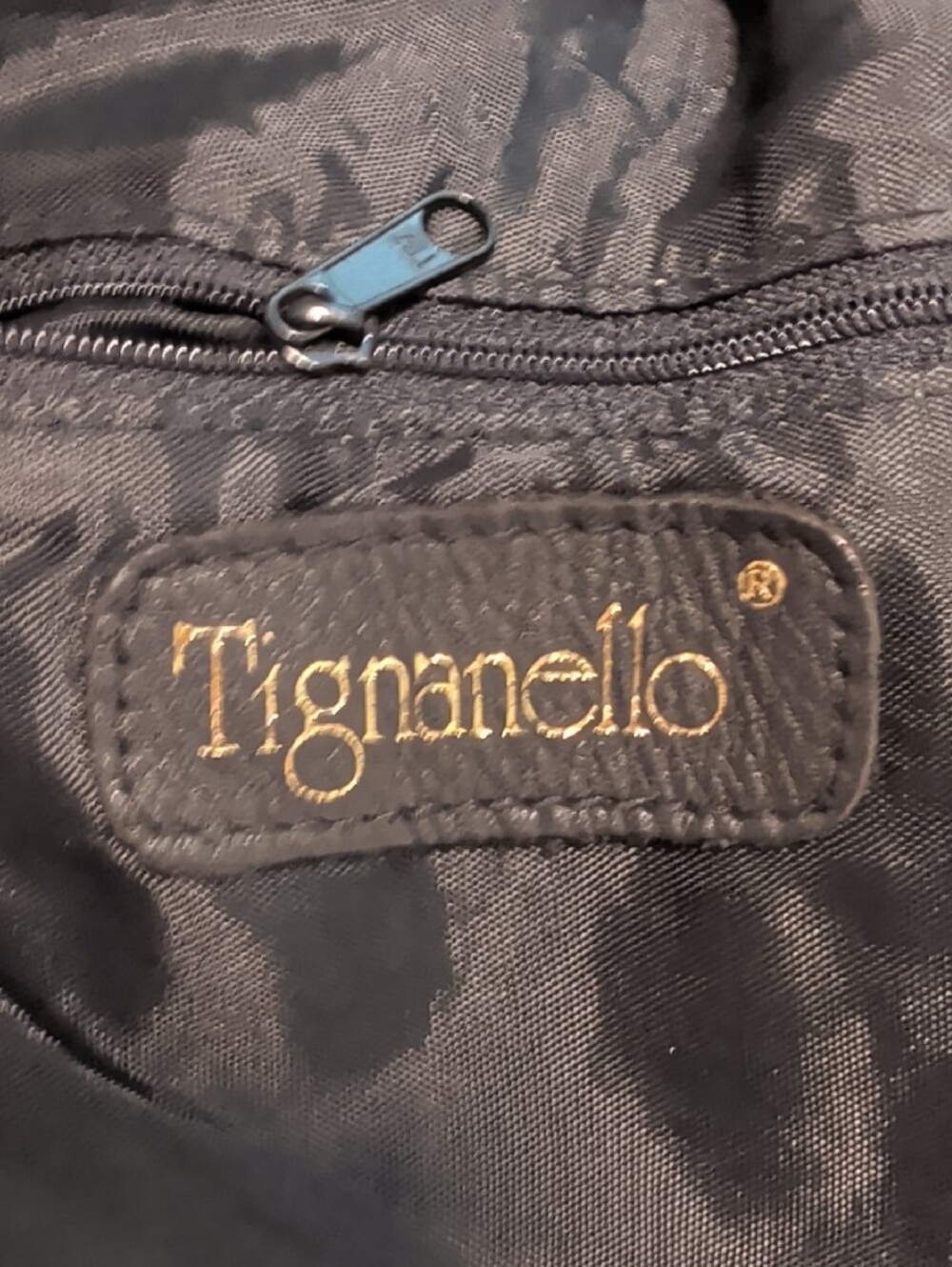 TIGNANELLO-Black Leather Crossbody - Classic Women's Shoulder Bag - Picture 5 of 9